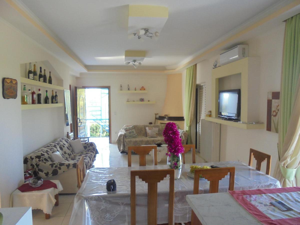 Kostas Family House Lägenhet Káto Ássos Exteriör bild